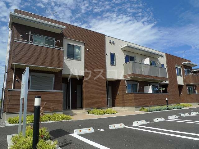 14/20 駐車場
