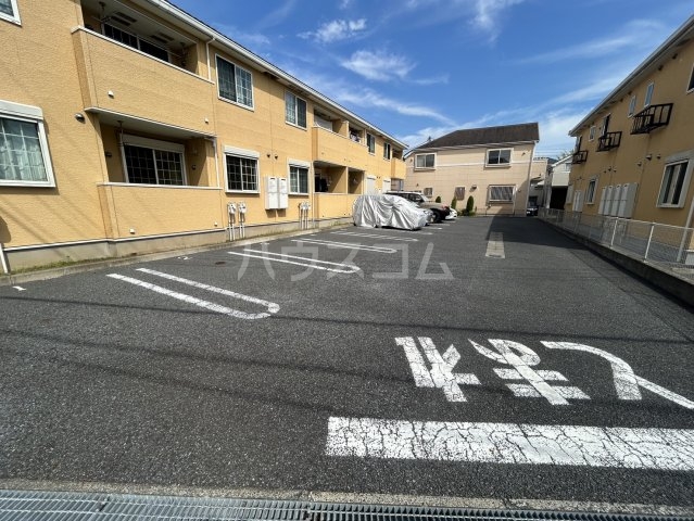 27/30 駐車場