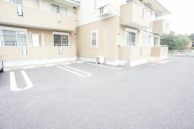 14/22 駐車場