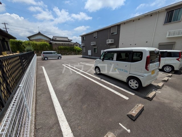 18/26 駐車場
