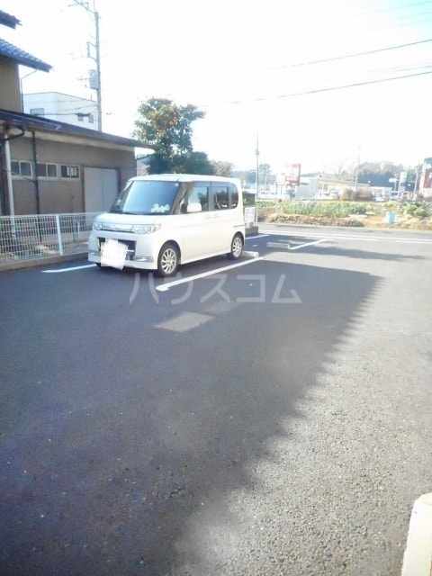 14/19 駐車場