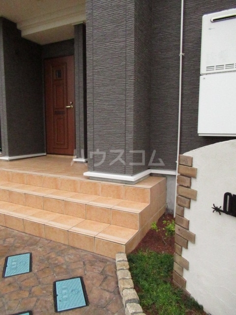 15/21 エントランス