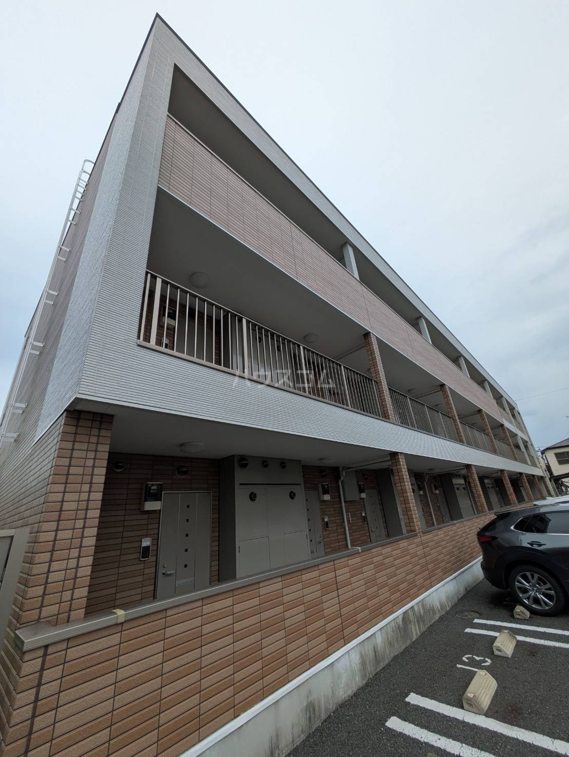 2/30 外観
