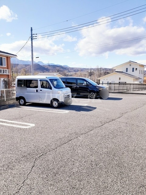 15/27 駐車場