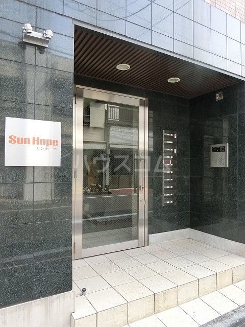 14/20 エントランス