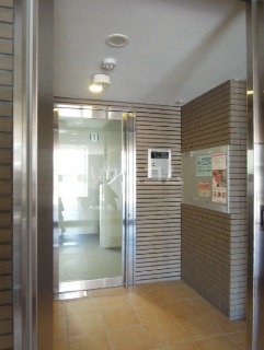 26/30 エントランス