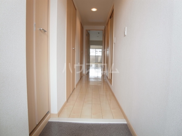 15/23 エントランス