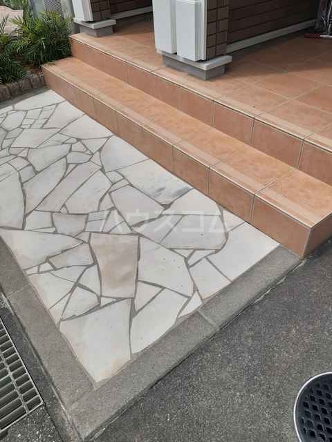 17/27 エントランス