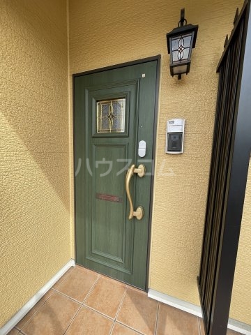 27/30 エントランス