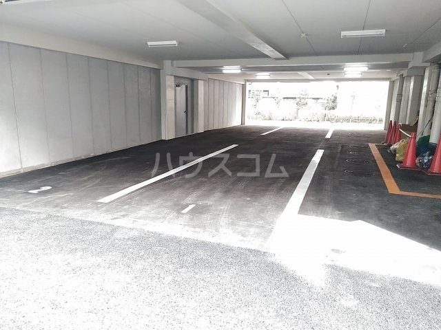 21/30 駐車場