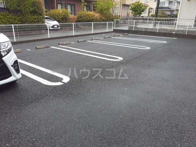 14/20 駐車場