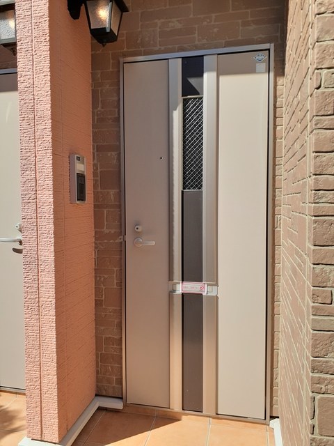 16/25 エントランス