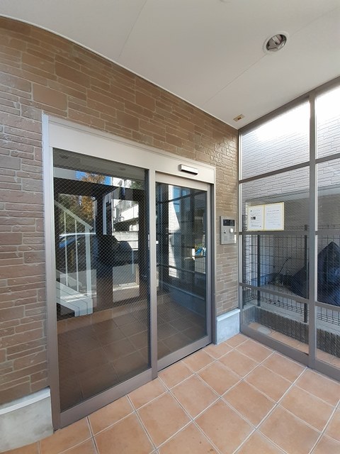 14/22 エントランス