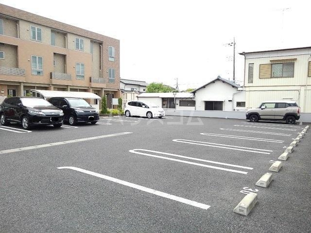 16/23 駐車場
