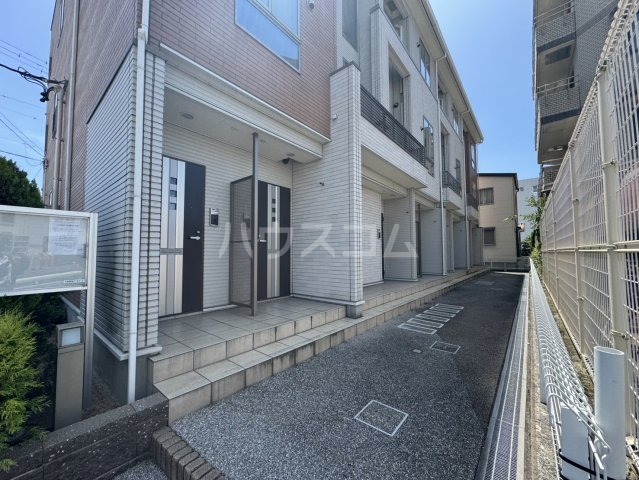 22/30 エントランス