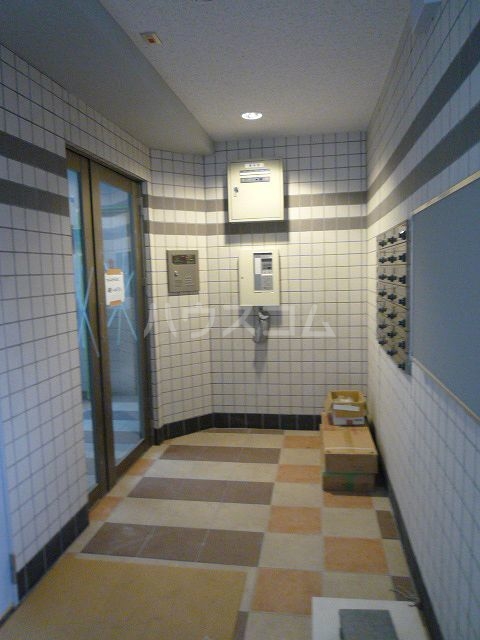 2/3 エントランス