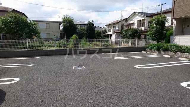 26/30 駐車場