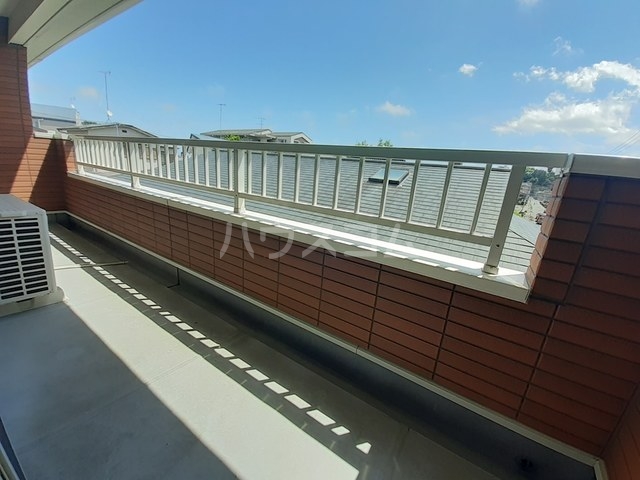 18/27 バルコニー