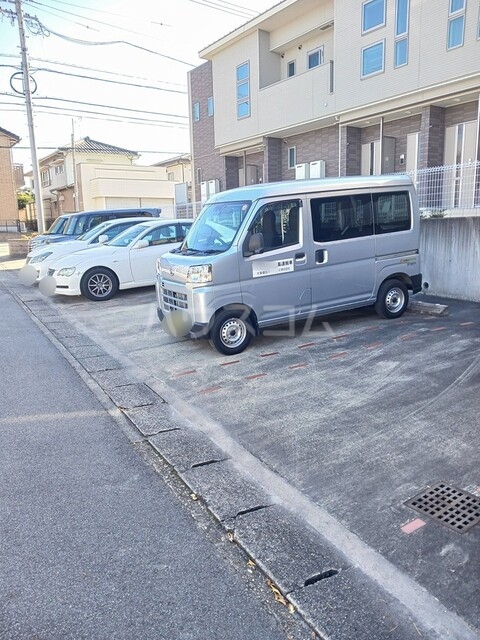 16/27 駐車場