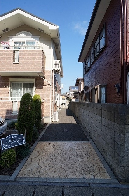 25/30 エントランス