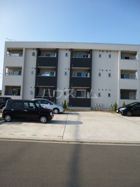15/22 駐車場