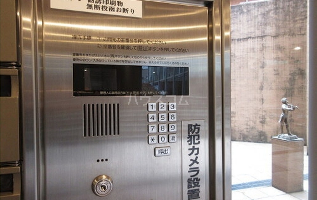 14/18 エントランス