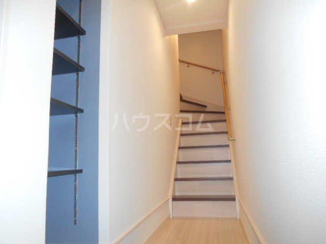 24/30 エントランス