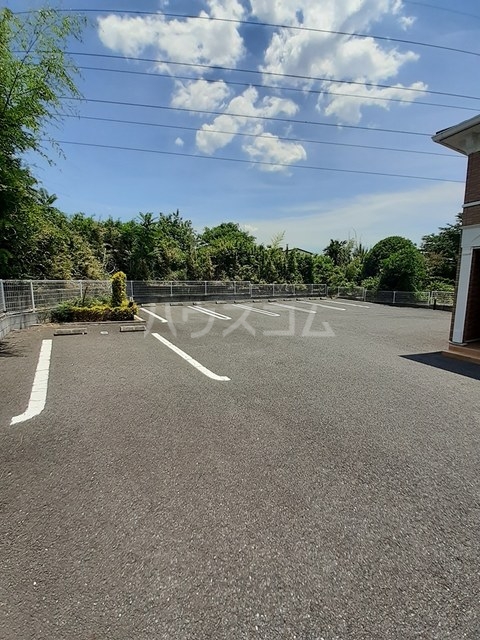 15/26 駐車場