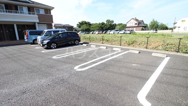 14/20 駐車場