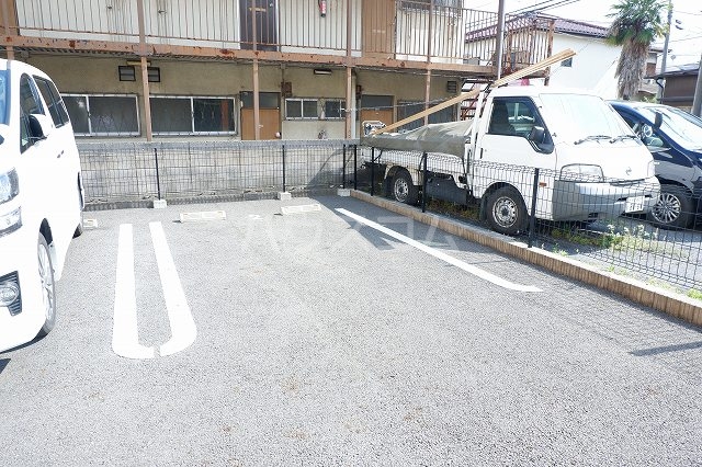 15/23 駐車場