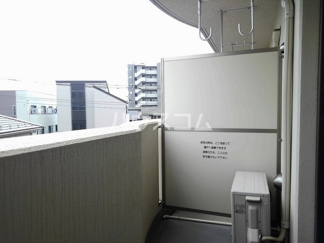 16/27 バルコニー