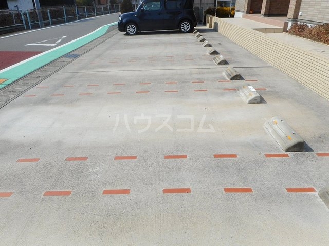 15/23 駐車場