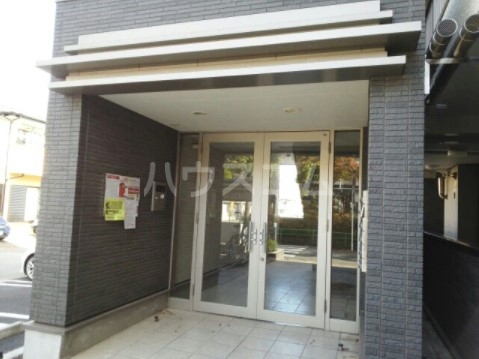 15/23 エントランス