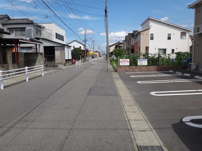 16/22 駐車場