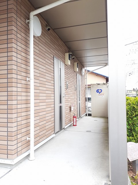 16/25 エントランス