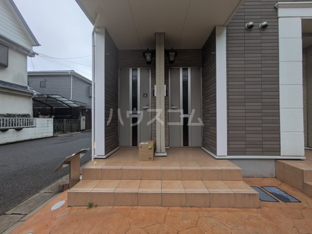 25/30 エントランス