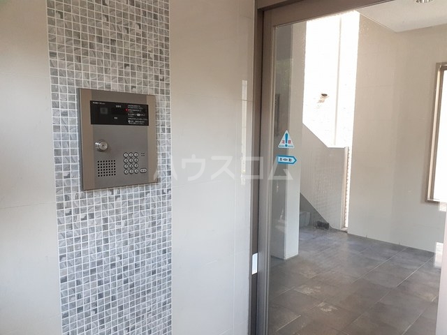 14/28 エントランス