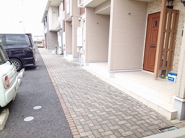 14/25 エントランス