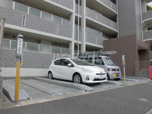 22/30 駐車場