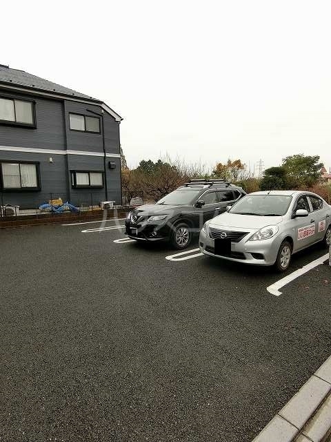 15/23 駐車場