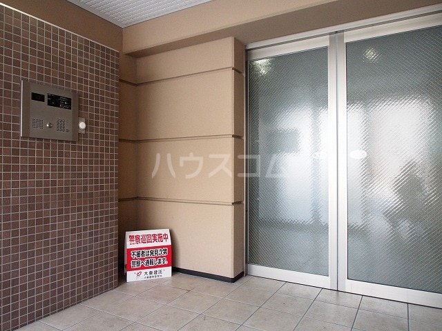 14/20 エントランス