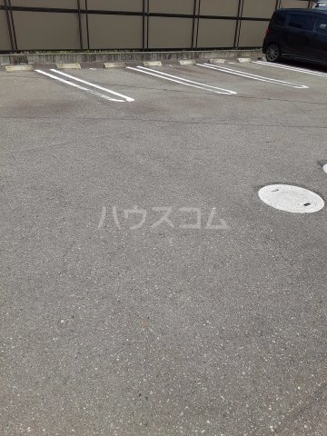 19/25 駐車場