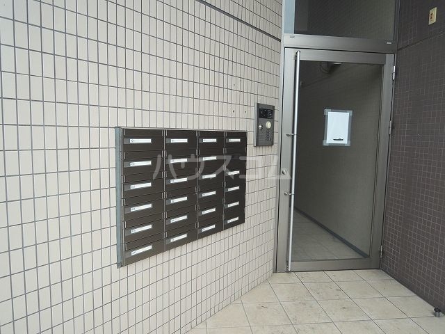 15/22 エントランス