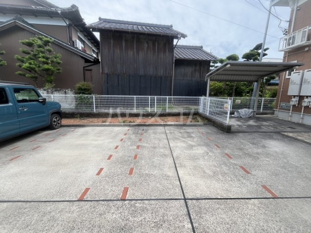 2/10 駐車場
