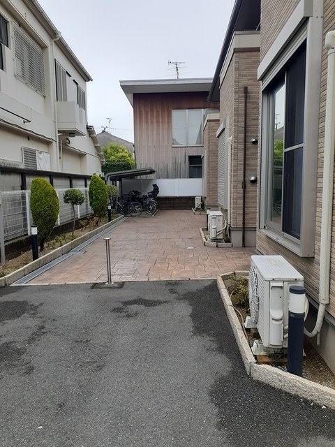 16/26 エントランス