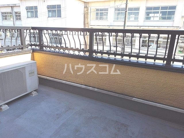 13/22 バルコニー