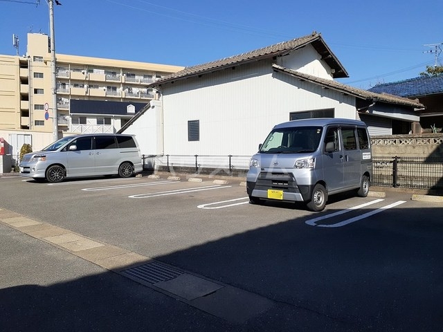 16/22 駐車場