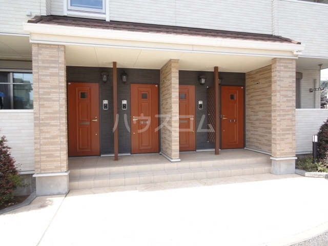 16/25 エントランス