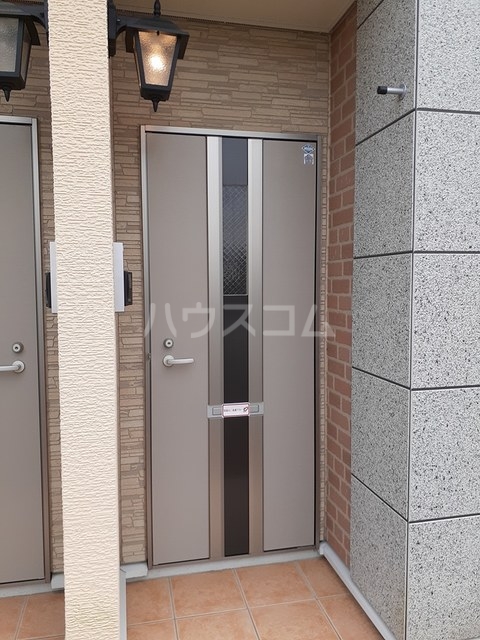 19/26 エントランス