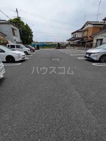 27/30 駐車場